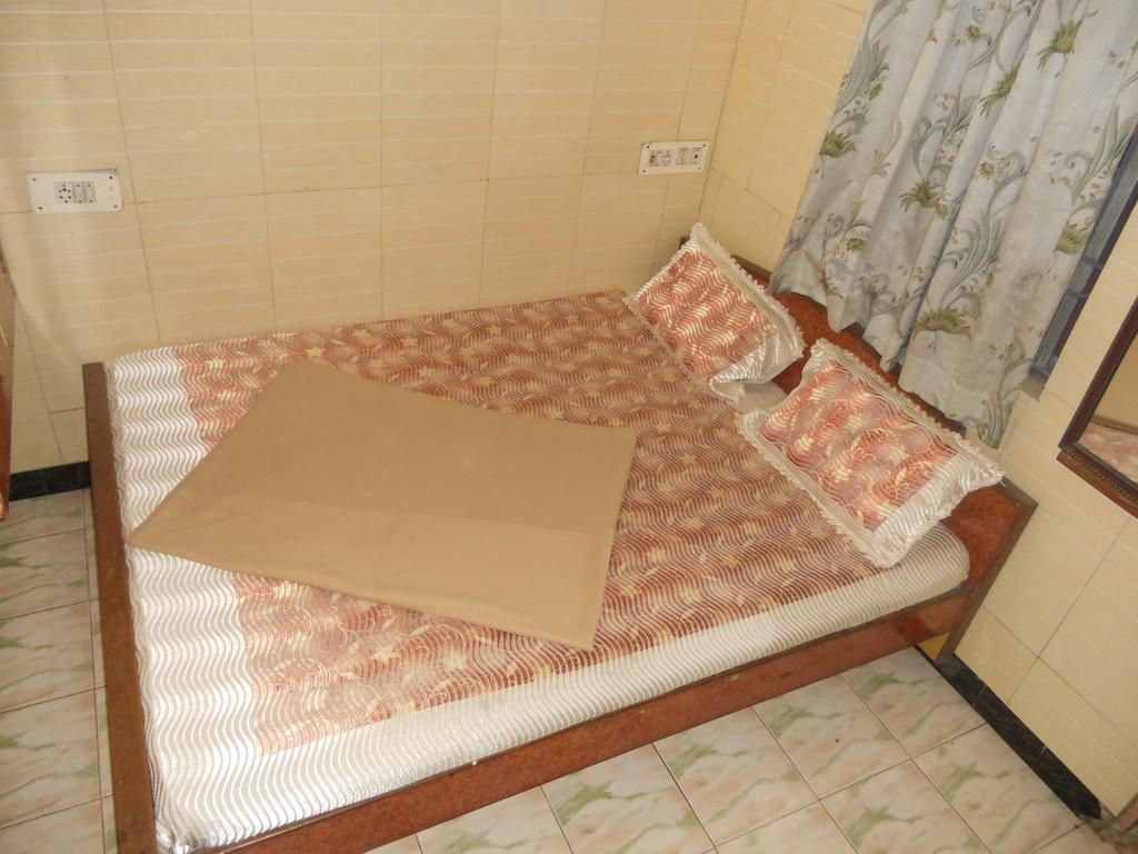 Royal Resorts Yercaud Phòng bức ảnh